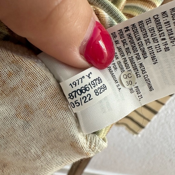 American Eagle Outfitters Yellow Striped Patchwork Long Sleeved Crew Neck NWT - Picture 7 of 10